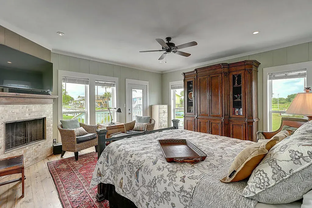 28 Front St, Rockport, Tx six